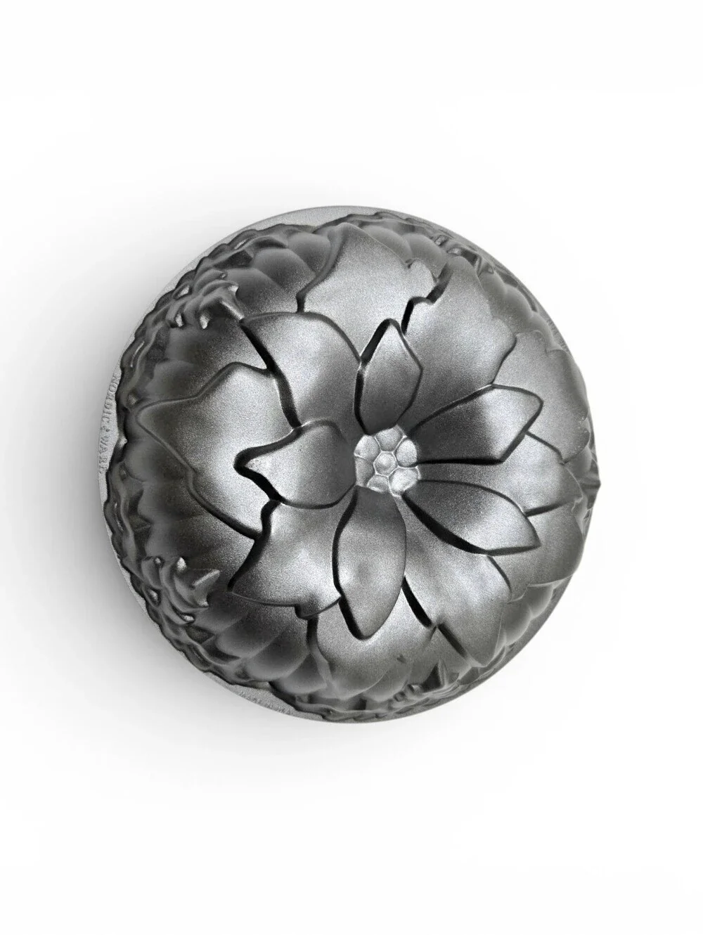 Nordic Ware Poinsettia Cake Pan.